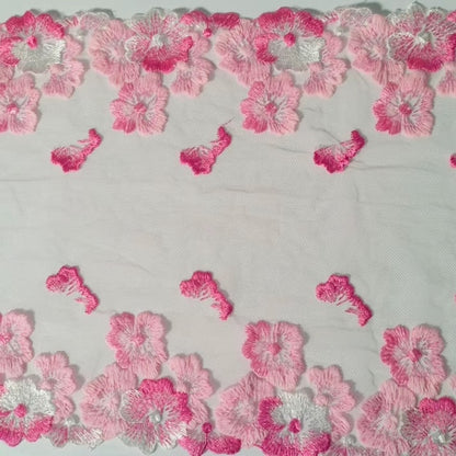 Textura de encaje bordado con flores coloridas de alta calidad
color rosa