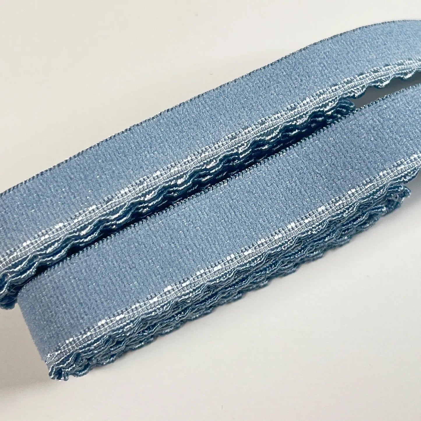 Elástico escarola textura y acabado
